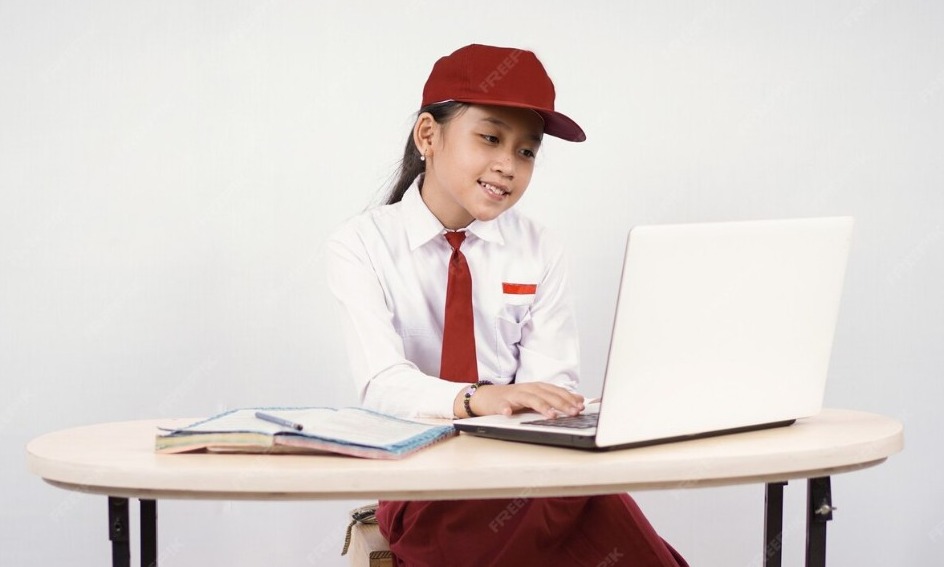 Siswa dengan Laptop